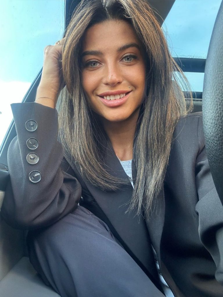 Эскорт-модель Майф