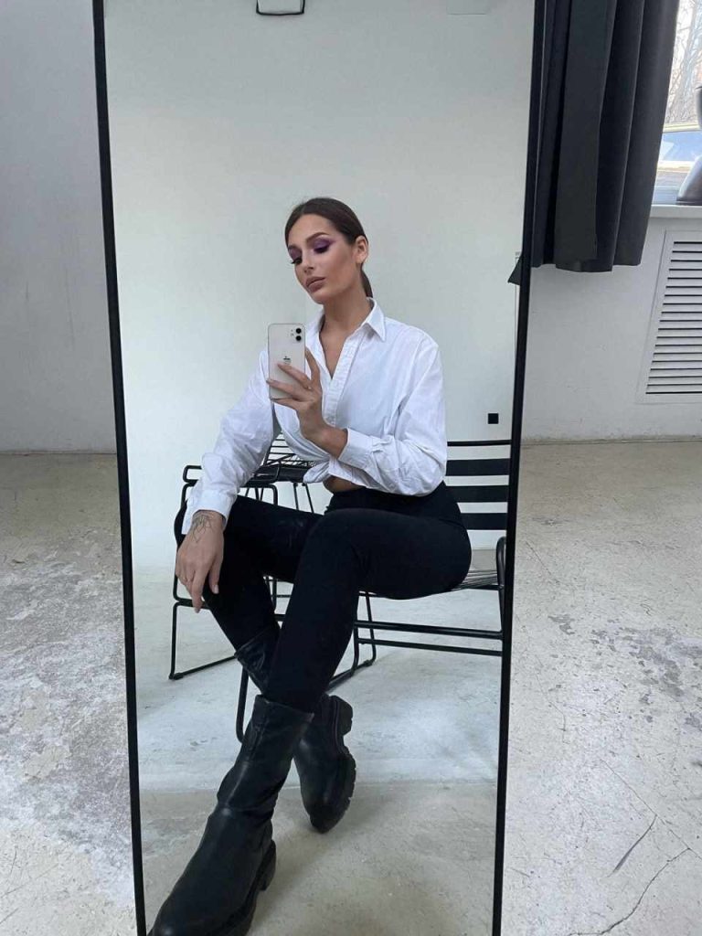 Эскорт девушка Лали