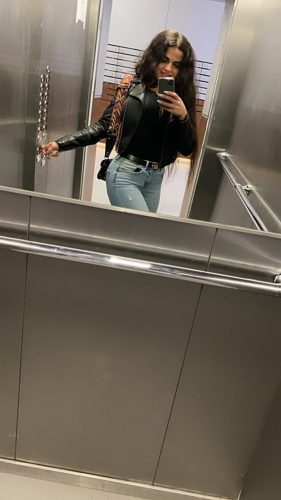 Эскортница Азра в Москве