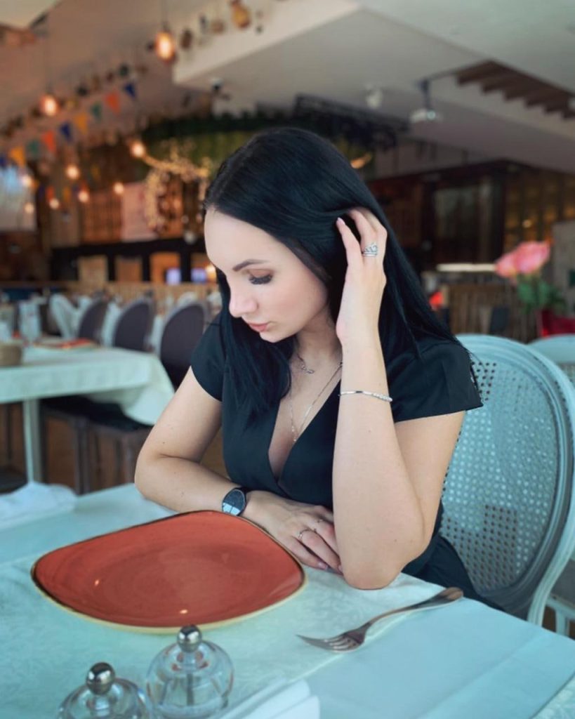 Эскорт девушка Дарина в Москве