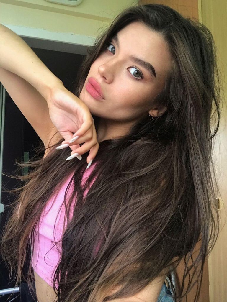 Элитная эскортница Аврора в Москве